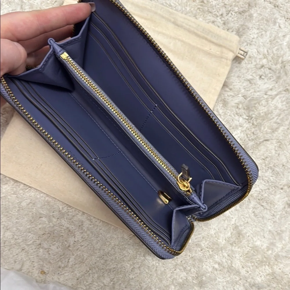 NWT Tory Burch Purple Britten Smooth Zip Continental